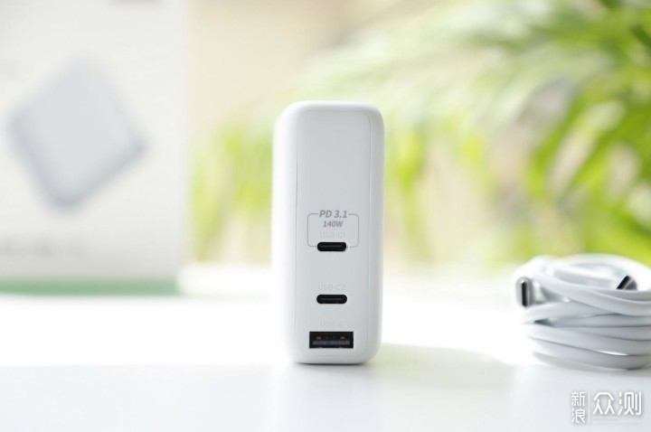 出门带一个就够了!IDMIX 140W氮化镓充电套装休闲区蓝鸢梦想 - Www.slyday.coM 出门带一个就够了!IDMIX 140W氮化镓充电套装休闲区蓝鸢梦想 - Www.slyday.coM