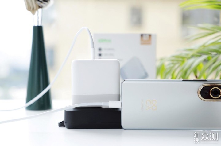 出门带一个就够了!IDMIX 140W氮化镓充电套装休闲区蓝鸢梦想 - Www.slyday.coM 出门带一个就够了!IDMIX 140W氮化镓充电套装休闲区蓝鸢梦想 - Www.slyday.coM