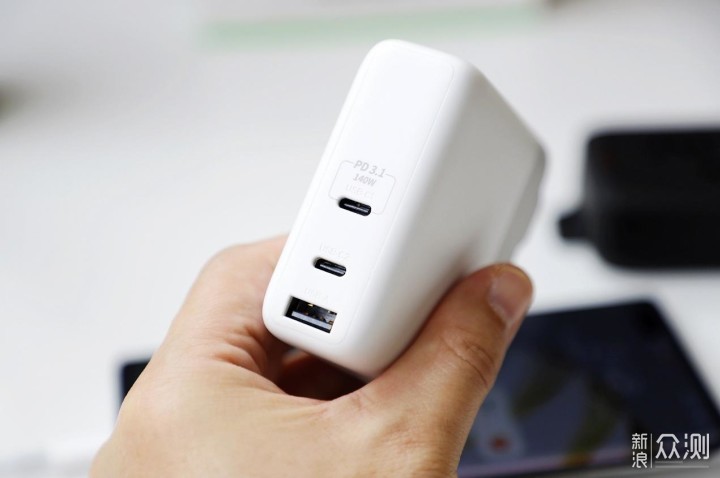 出门带一个就够了!IDMIX 140W氮化镓充电套装休闲区蓝鸢梦想 - Www.slyday.coM 出门带一个就够了!IDMIX 140W氮化镓充电套装休闲区蓝鸢梦想 - Www.slyday.coM