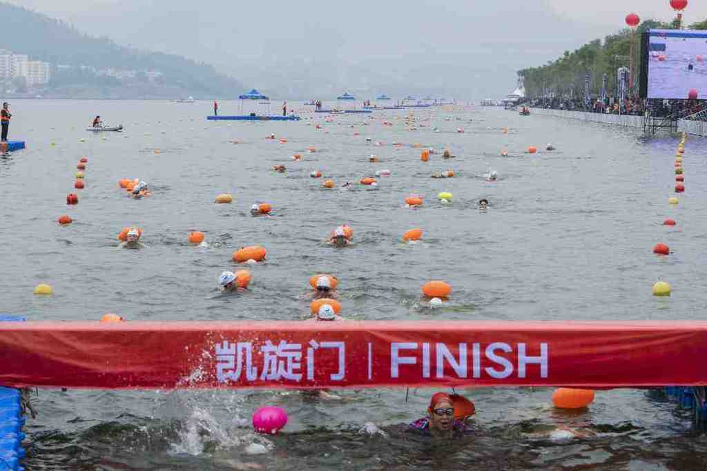 往届汉丰湖公开水域游泳比赛