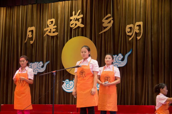 展现家政服务员在京打工生活的情景剧《在北京》