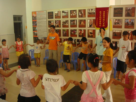 2010年,珠海协作者组织的儿童成长主题活动。 2010年,珠海协作者组织的儿童成长主题活动。