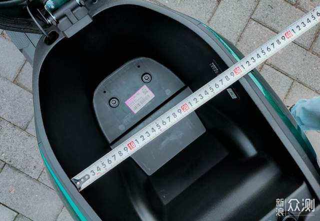 號稱優化N系列所有短板,九號M95C電摩評測_新浪眾測