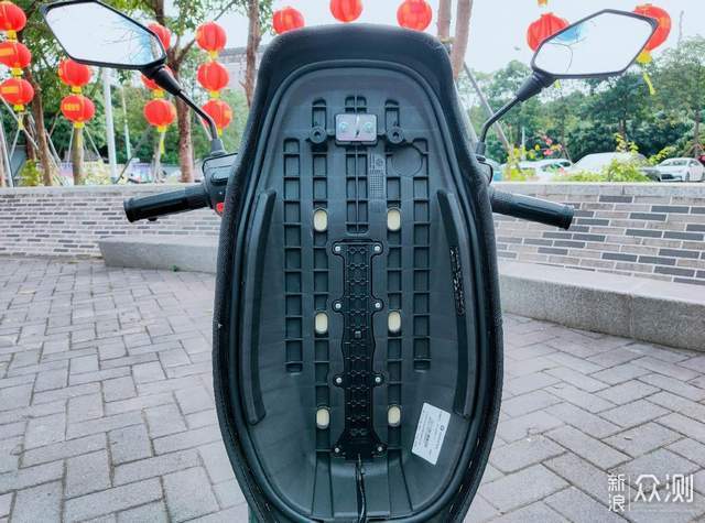 號稱優化N系列所有短板,九號M95C電摩評測_新浪眾測