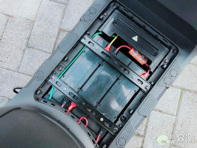 號稱優化N系列所有短板,九號M95C電摩評測_新浪眾測