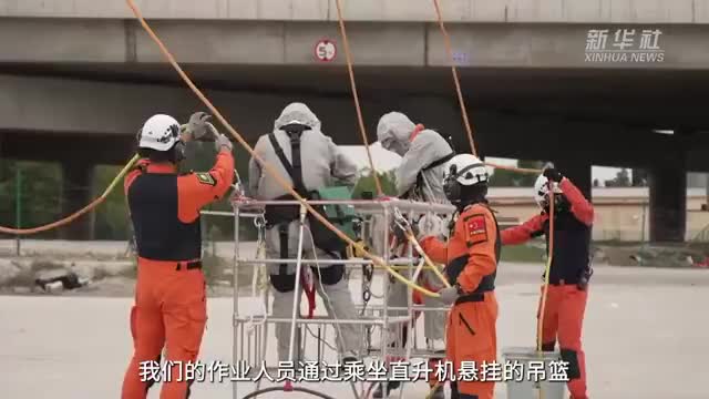 天津完成首次直升机特高压输电线路检修作业