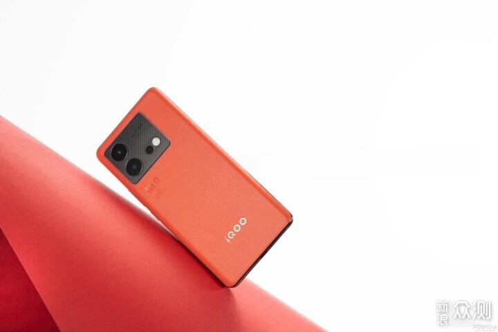 配16GB+天璣9200+僅售3K元,iQOO這款手機不錯_新浪眾測