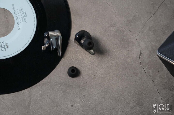 真無線耳機大殺器!HIFIMAN無線版天鵝有點頂_新浪眾測