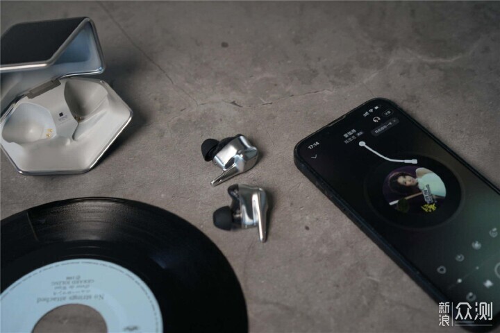 真無線耳機大殺器!HIFIMAN無線版天鵝有點頂_新浪眾測