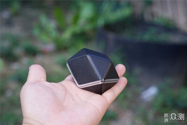 真無線耳機大殺器!HIFIMAN無線版天鵝有點頂_新浪眾測