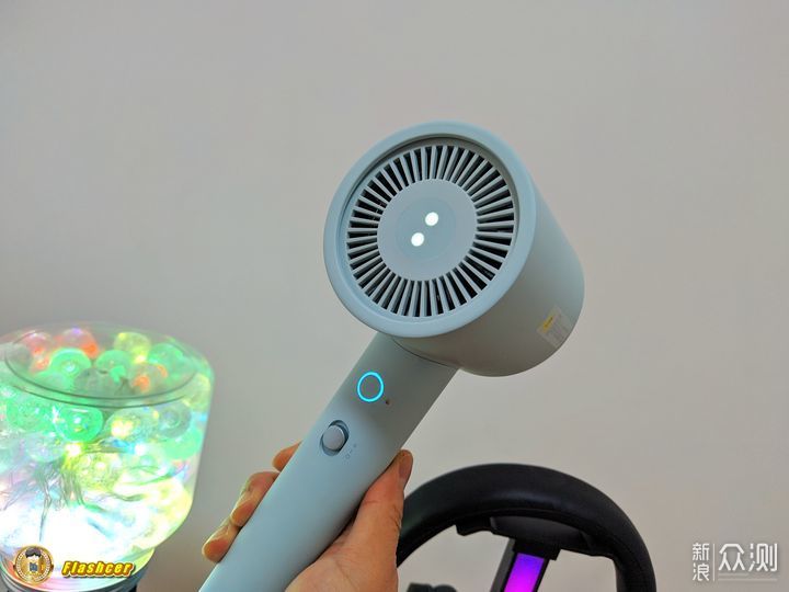 性能和顏值都表現出色:米家負離子吹風機H301_新浪眾測