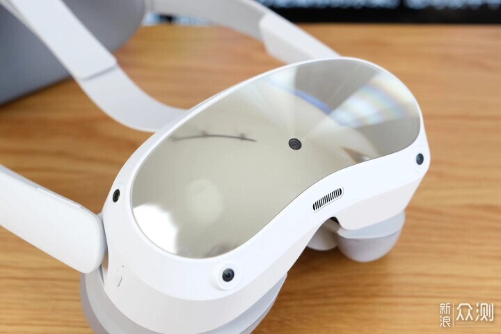 PICO 4 Pro升級眼動、面部追蹤提前感受VR未來_新浪眾測