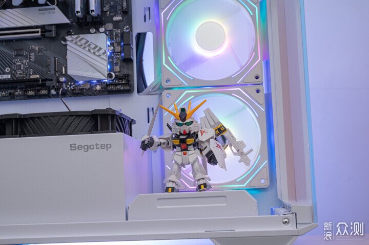 299就能入住的海景房,鑫穀無界1機箱_新浪眾測
