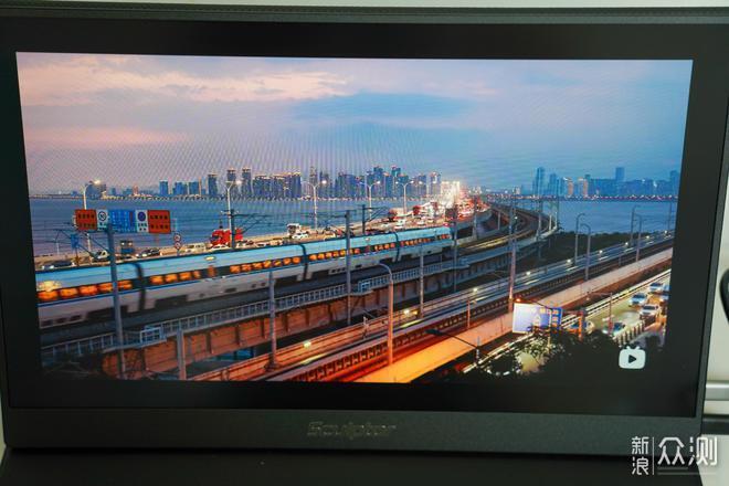 雕塑家MF16LC便攜顯示器—高效便攜,創意無限_新浪眾測