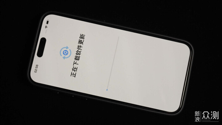 五彩斑斕的黑 - iPhone 15 Pro Max開箱_新浪眾測