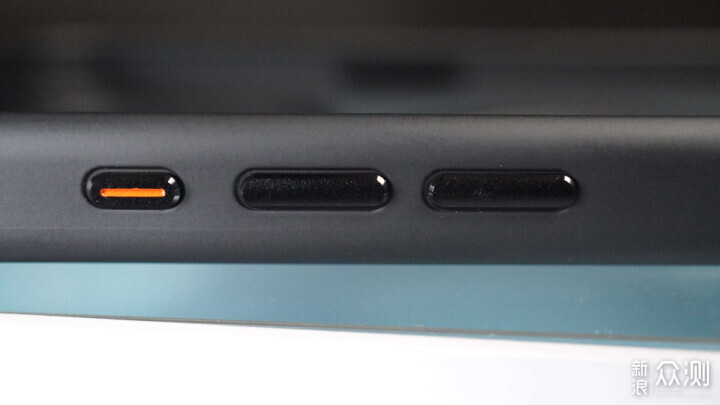 摩米士 MagSafe 磁吸支架手機殼_新浪眾測