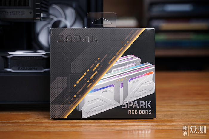 獨特的燈效,ZADAK SPARK RGB DDR5 內存開箱_新浪眾測