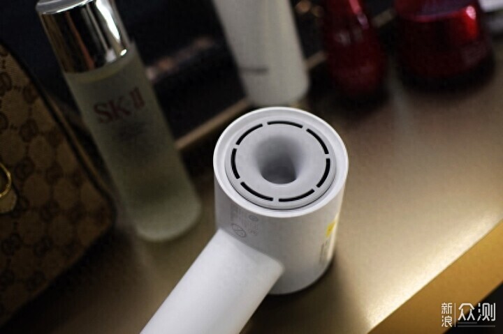 從輕柔到強勁 2億級負離子 米家高速吹風機_新浪眾測