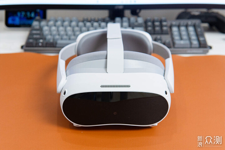 今年最值得買的VR/AR頭顯，PICO 4沉浸式體驗_新浪眾測