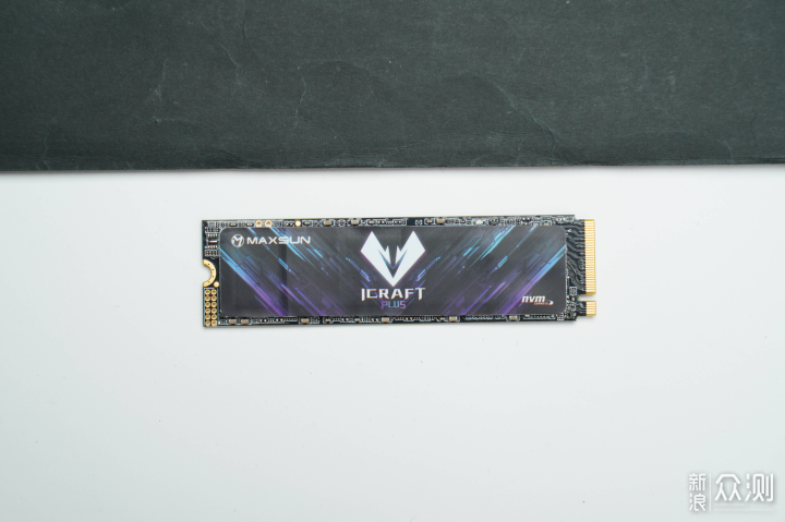 给笔记本扩容,入手铭瑄电竞之心PCIe4.0 SSD_新浪众测