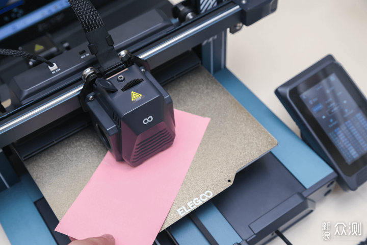 打印手辦必備3D打印機，千元性價比之選？_新浪眾測