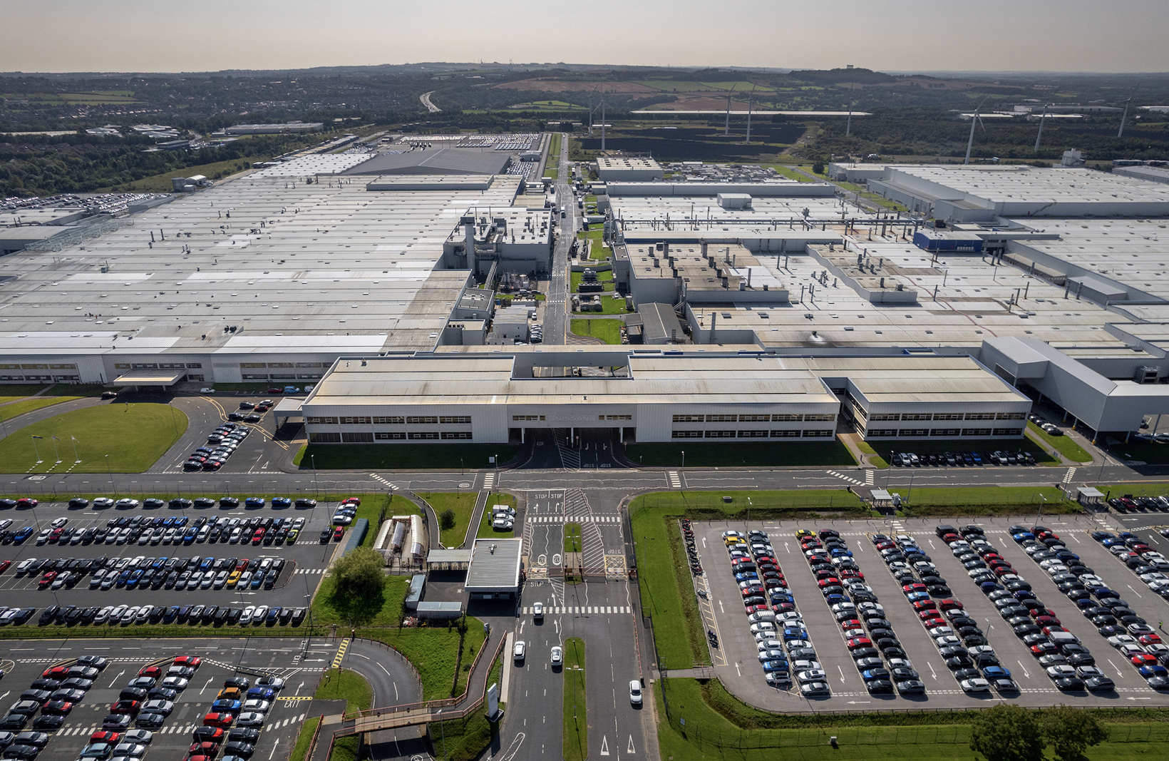 日产总投资30亿英镑扩建英国电动汽车中心