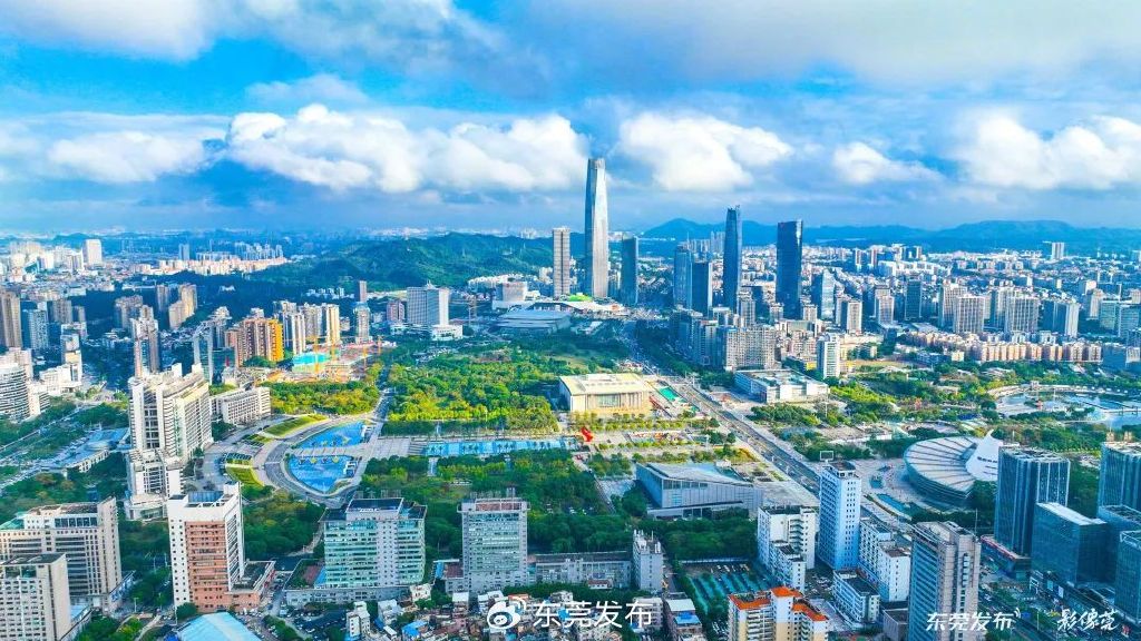 东莞市中心(摄影:翟嘉欣)