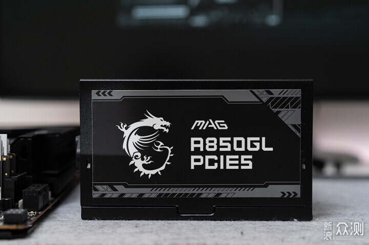 微星 MEG Z790 ACE MAX 開箱評測_新浪眾測