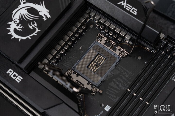 微星 MEG Z790 ACE MAX 開箱評測_新浪眾測