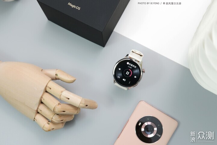 榮耀手錶4 Pro，粉碎AppleiPhone統治一記重拳_新浪眾測