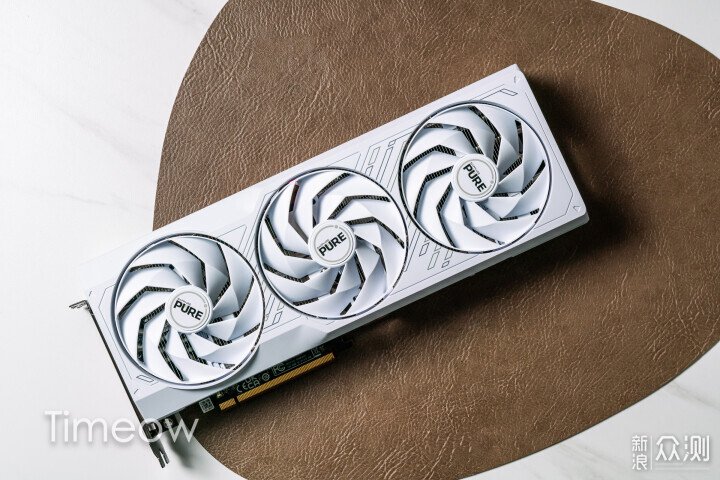 3000元顯卡王者-藍寶石RX 7700 XT極地版評測_新浪眾測