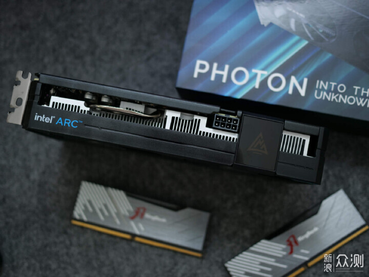 入門級推薦！藍戟 A380 Photon 6G OC顯卡_新浪眾測