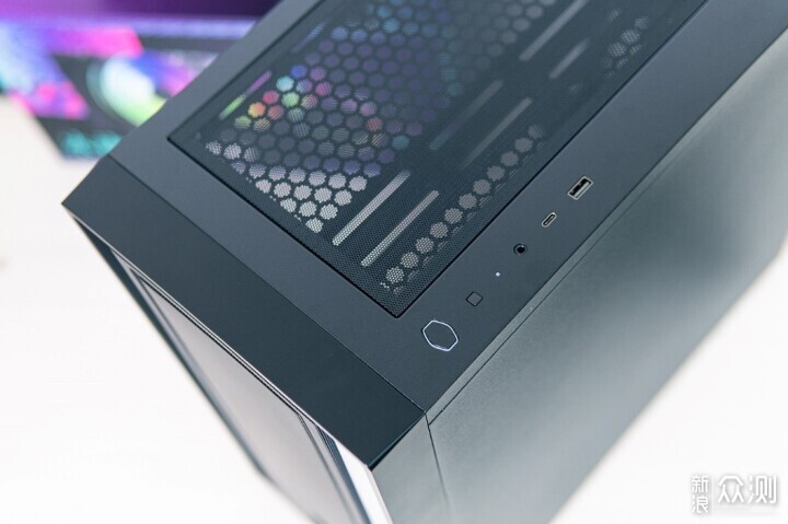 兼容性極強，酷冷至尊MasterBox 600裝機_新浪眾測