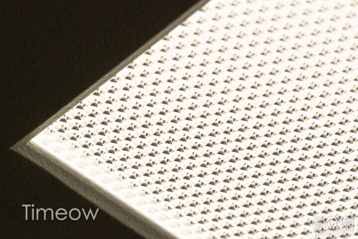 燈越大越護眼 買立式檯燈工作學習更舒服!_新浪眾測