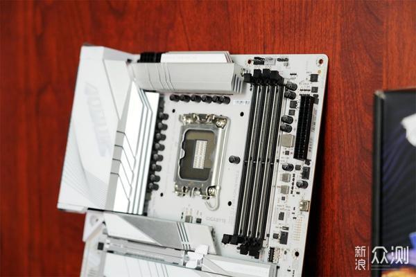 純白設計,實力全開,技嘉Z790冰雕X主板分享_新浪眾測