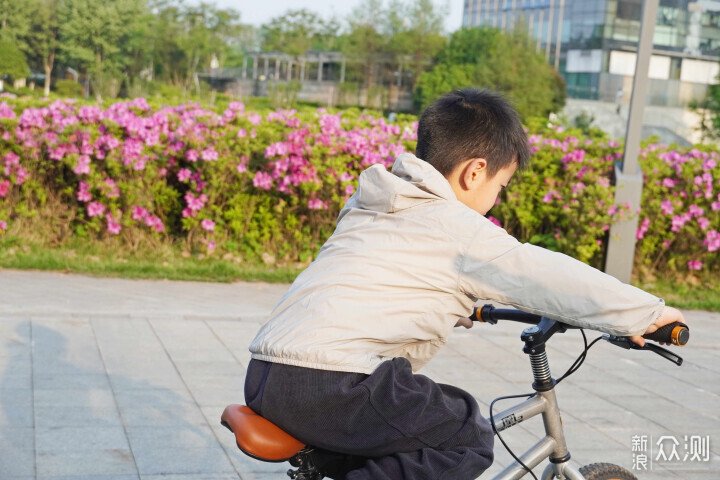 高於國標10倍，超強防曬天石鵝鎧甲防曬風殼_新浪眾測