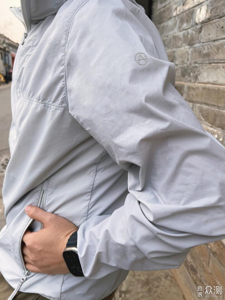 博士的戶外輕量化選擇:天石鵝鎧甲防曬風殼_新浪眾測