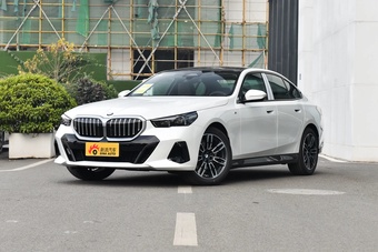 什么人买宝马5系合适 af88-3865b35971f25c046747abcf4f0933ef.jpg