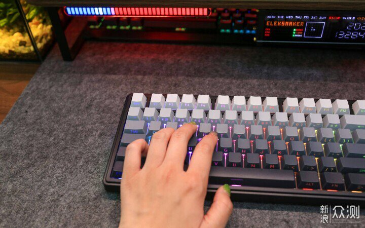 探索 RK 機械鍵盤的個性化魅力和 RGB 效果_新浪眾測