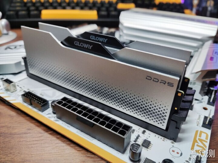 便宜又好用輕鬆超頻8000——光威龍武DDR5內存_新浪眾測