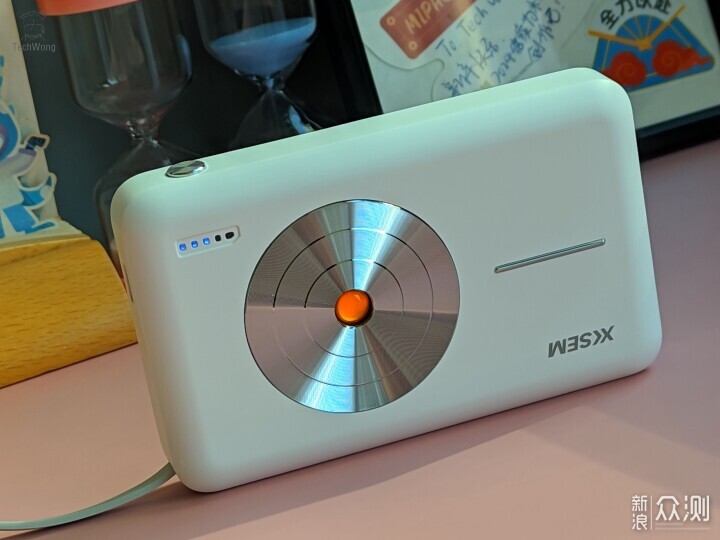 西聖 PB無線充電寶,隨身帶著走充電快不發燙_新浪眾測