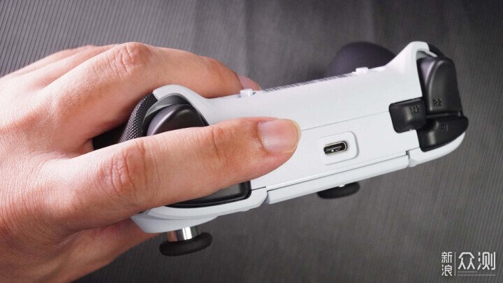 PS5授權無線,更專業更持久 幻影戰狼V2專業版_新浪眾測