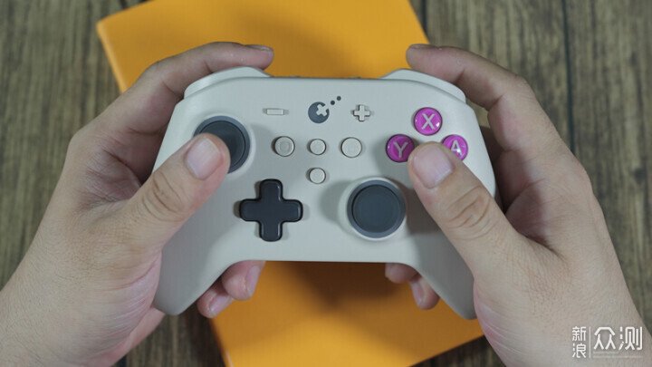 玩遊戲必備一款好手柄-穀粒金剛3Pro遊戲手柄_新浪眾測