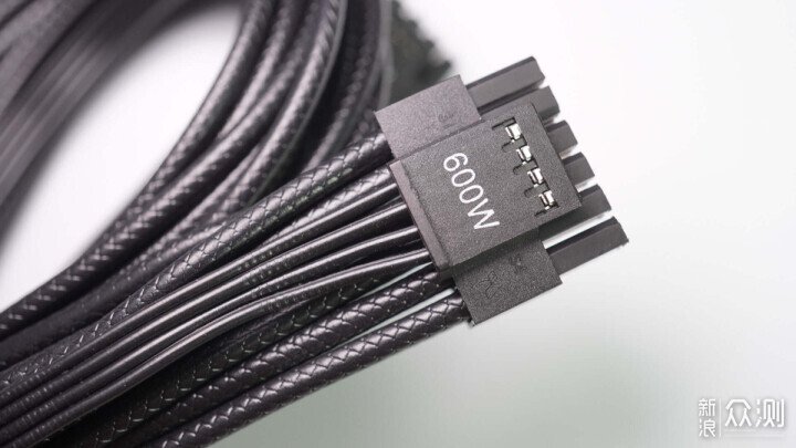 長14cm,卻強勁性能 艾湃電競GTR Plus-1000M_新浪眾測
