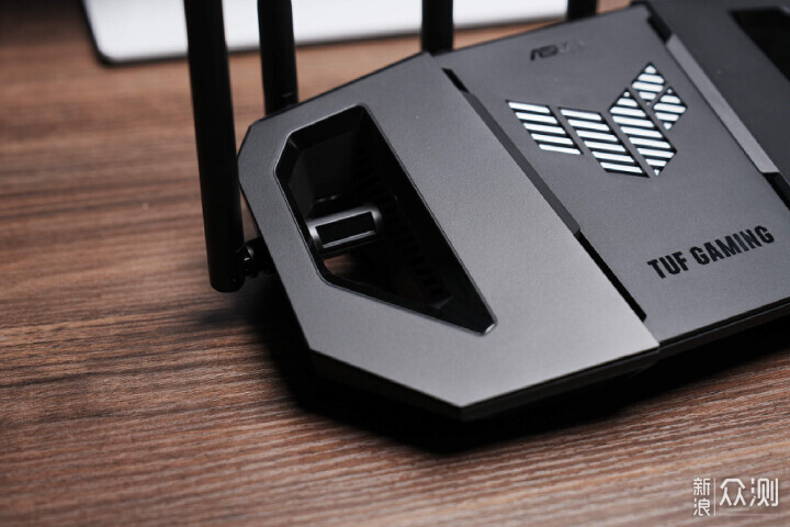 全屋WIFI7AsusTUF Gaming小旋風Pro路由器開箱_新浪眾測
