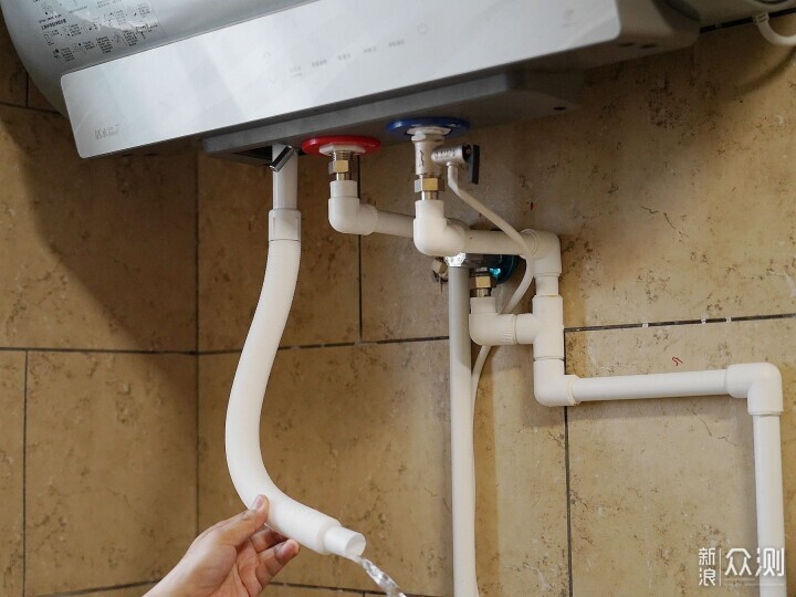 找準洗澡搭子,美的玲瓏活水UDpro,省1/3空間_新浪眾測