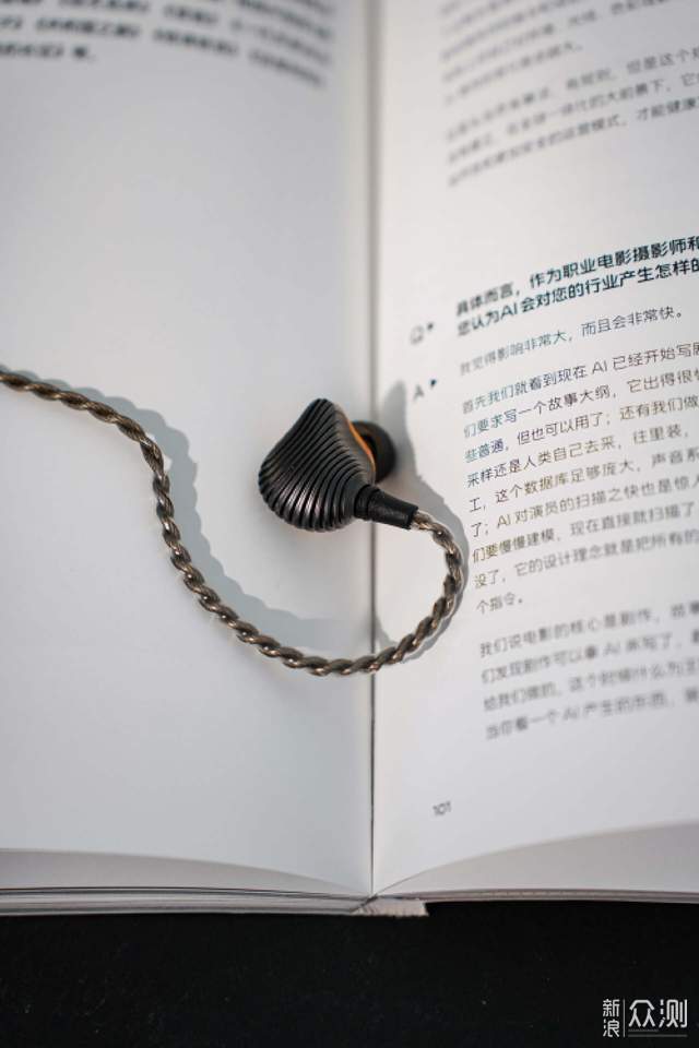 山靈ME600耳機測評：未來藝術品般的音質體驗_新浪眾測