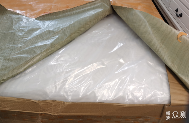舒適睡眠,這款8H小金剛護脊乳膠床墊值得入手_新浪眾測