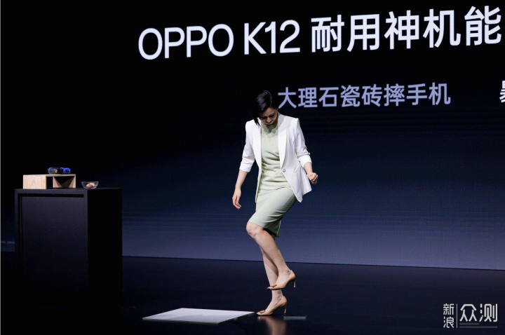 不只是能砸核桃,耐用抗造的OPPO K12綜合體驗_新浪眾測