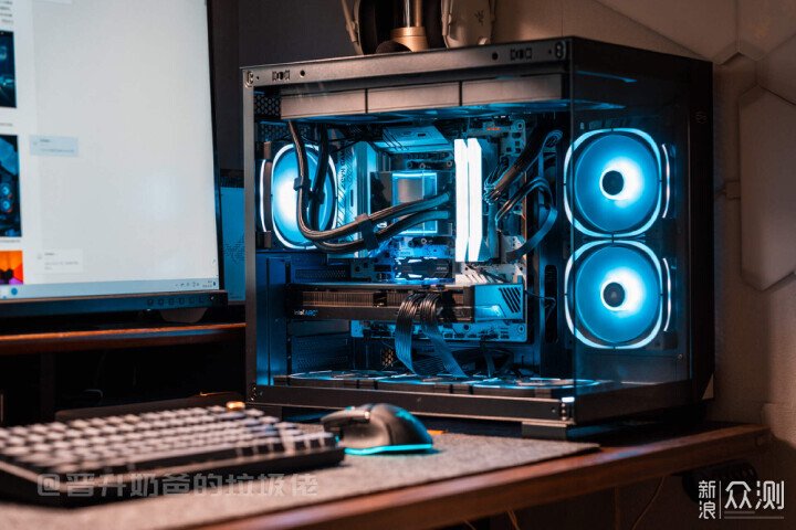 RGB固態,佰維NV7400 HEATSINK七彩靈石SSD_新浪眾測
